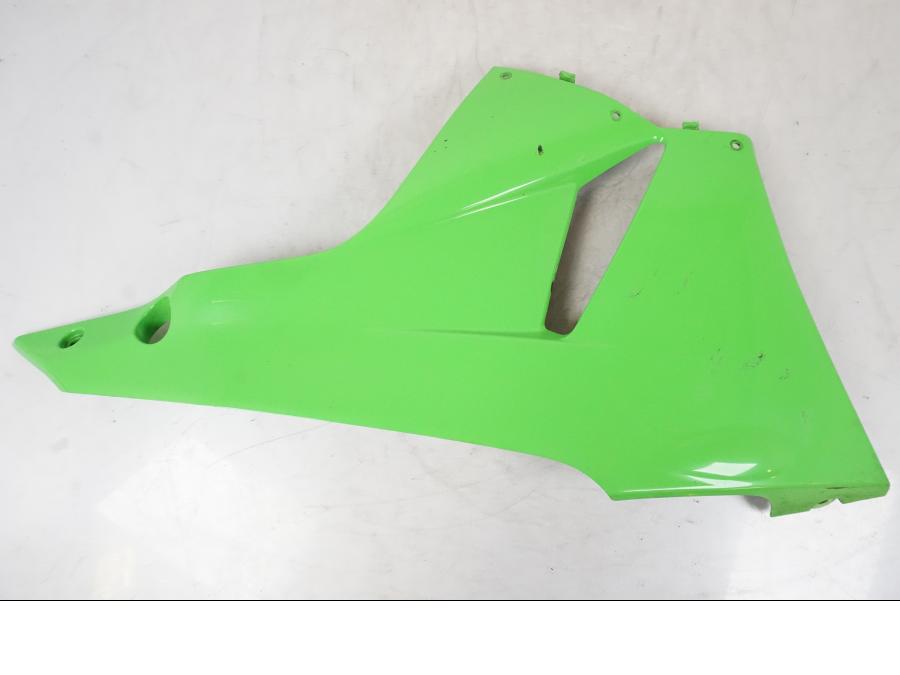 Framsidan på Magkåpa från en Kawasaki ZX-6R -2011 motorcykel.