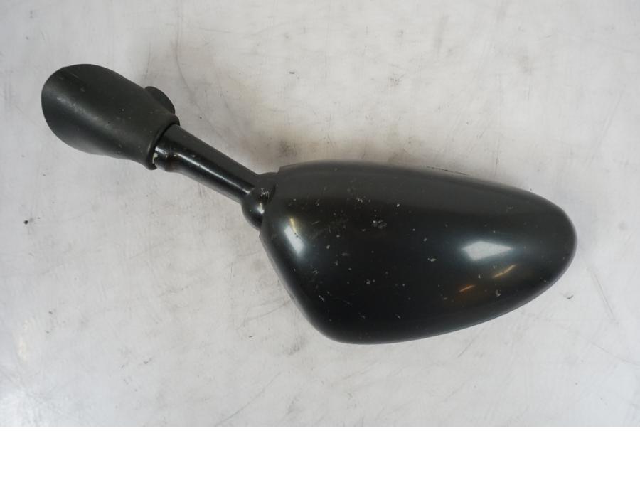 Snett uppifrån på Backspegel från en Honda VTR 1000 F -1997 motorcykel.