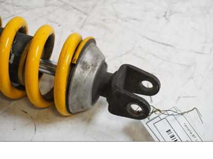 Baksidan på Stötdämpare från en Yamaha BT 1100 -2004 motorcykel.