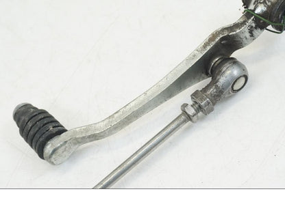 Snett uppifrån på Växelpedal från en Yamaha XT 1200 A -2010 motorcykel.