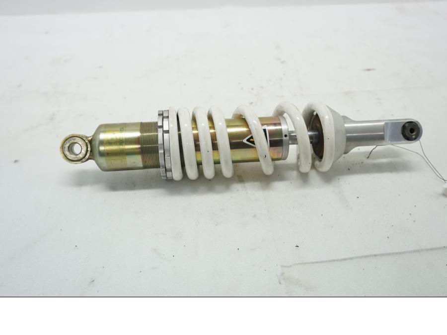 Baksidan på Stötdämpare från en Yamaha MT-03 -2007 motorcykel.