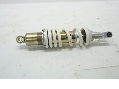 Baksidan på Stötdämpare från en Yamaha MT-03 -2007 motorcykel.