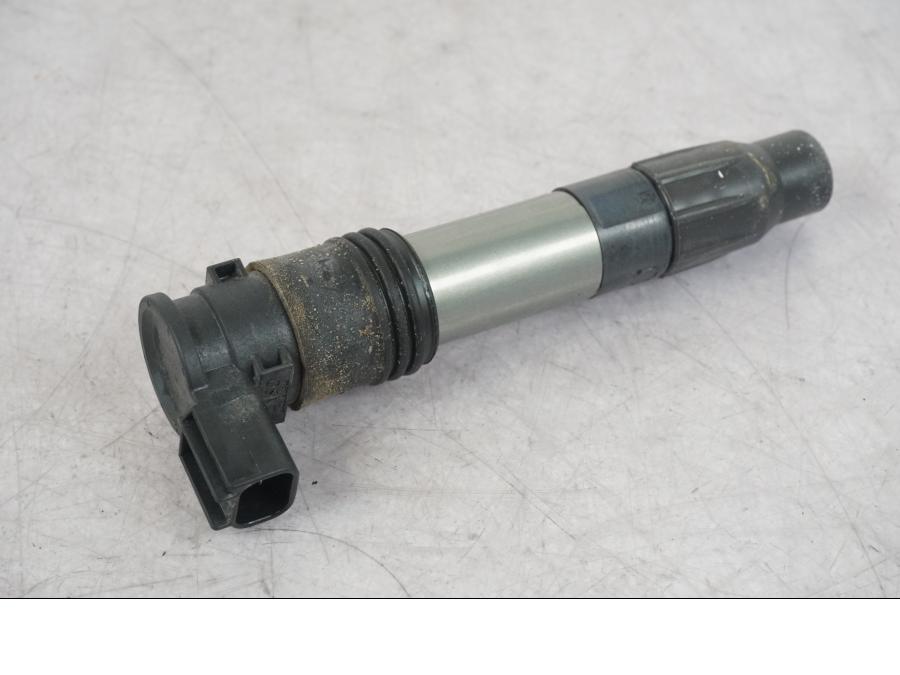 Framsidan på Tändspole från en KTM 1290 Super Adventure R -2018 motorcykel.