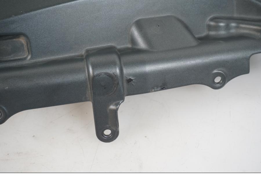 Baksidan på Bakvinge från en KTM 990 Super Duke -2007 motorcykel.