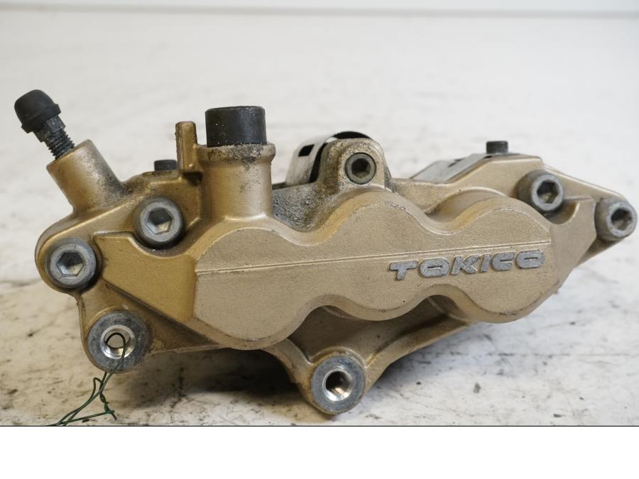 Framsidan på Bromsok från en Suzuki GSX 1400 -2002 motorcykel.