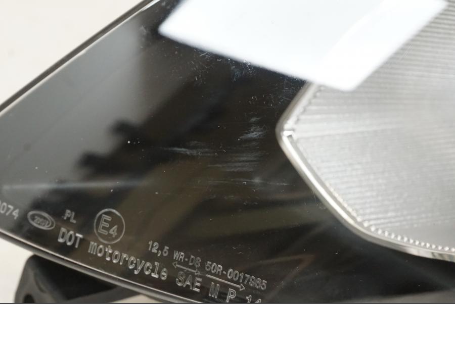 Extrabild2 på Strålkastare från en BMW S 1000 XR -2014 motorcykel.