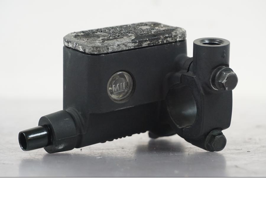 Framsidan på Bromshuvudcylinder från en KTM 690 SM R -2009 motorcykel.