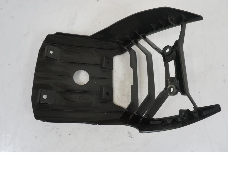 Snett uppifrån på Hasplåt från en KTM 125 Duke -2017 motorcykel.