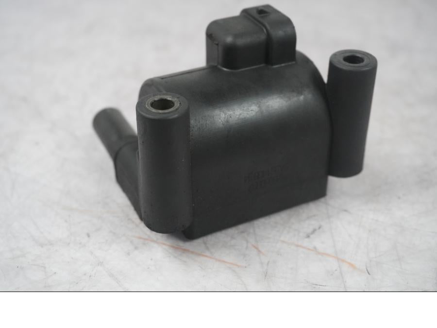 Höger sida på Tändspole från en H-D Touring Street Glide FLHX -2009 motorcykel.