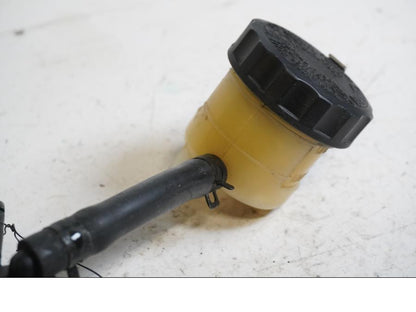 Höger sida på Bromshuvudcylinder från en Kawasaki ZX-9R -1999 motorcykel.