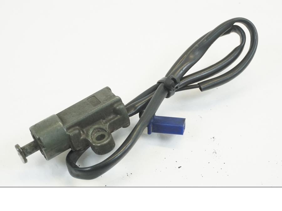 Baksidan på Sidostödsbrytare från en Yamaha BT 1100 -2004 motorcykel.