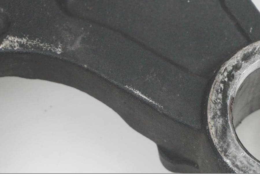 Höger sida på Bromsoksfäste från en Suzuki GSX-R 1000 -2007 motorcykel.