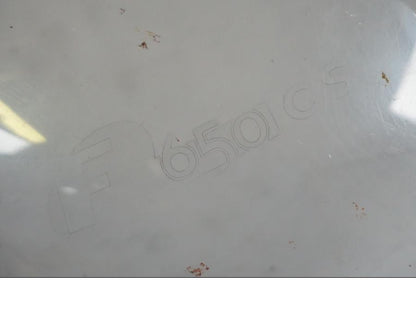 Baksidan på Vindruta från en BMW F 650 CS -2002 motorcykel.