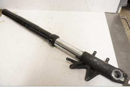 Framsidan på Gaffelben från en Honda CTX 1300 -2014 motorcykel.