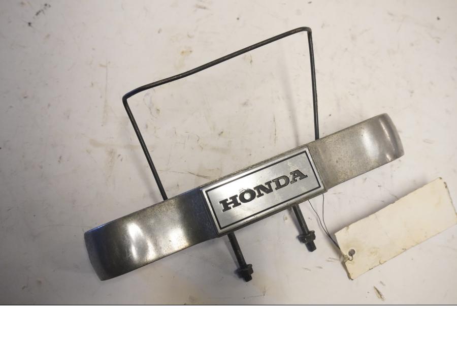 Framsidan på Dekorkåpa från en Honda VF 750 C -1983 motorcykel.