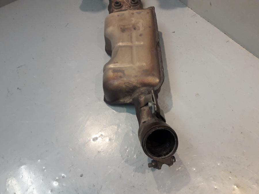 Vänster sida på Grenrör från en Kawasaki ZX-6R -2008 motorcykel.