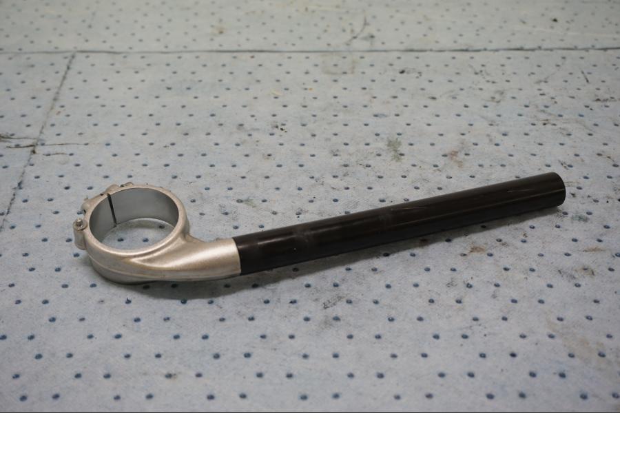 Framsidan på Styre från en MV Agusta F3 675 -2014 motorcykel.