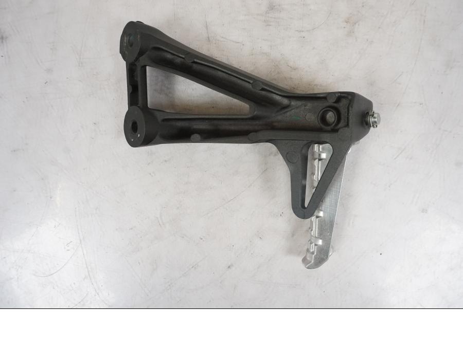 Extrabild1 på Fotpinne från en Yamaha MT-09 -2020 motorcykel.