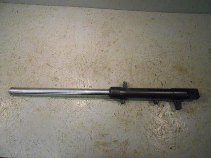 Framsidan på Gaffelben från en Honda CBR 125 R -2007 motorcykel.