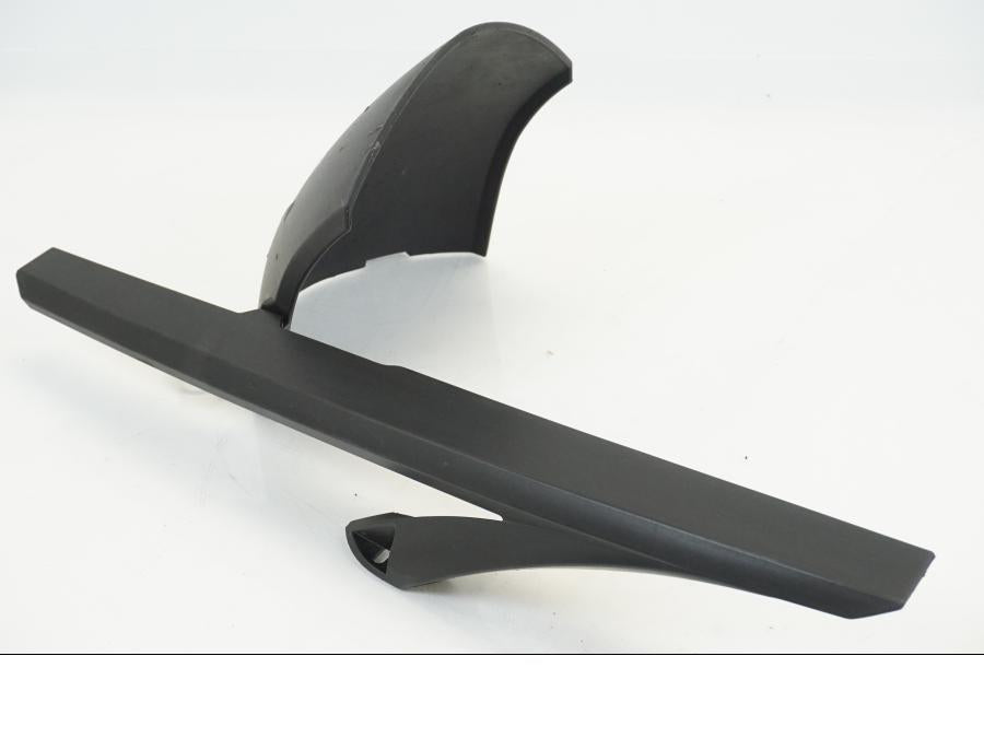 Baksidan på Svingskärm från en KTM 950 SM -2006 motorcykel.