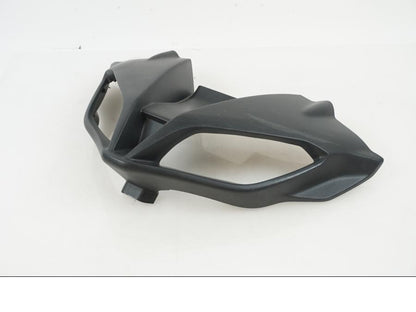 Baksidan på Strålkastarkåpa från en Yamaha MT-09 Tracer -2021 motorcykel.