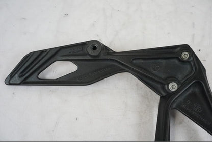 Extrabild2 på Fotpinnefäste från en KTM 1290 Super Duke -2019 motorcykel.