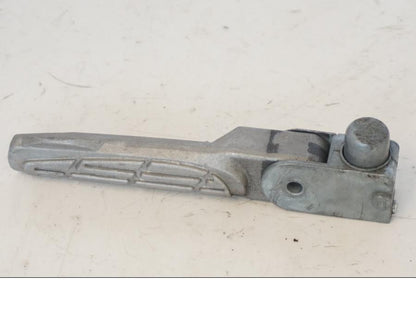 Höger sida på Fotpinne från en Kymco Agility 125 -2019 scooter.