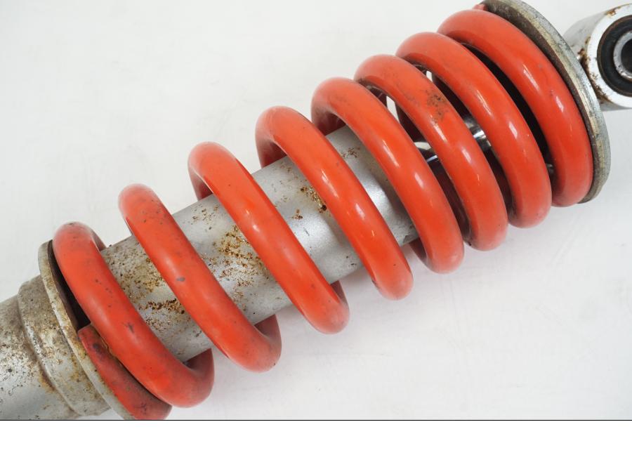 Höger sida på Stötdämpare från en Honda CBR 125 R -2006 motorcykel.