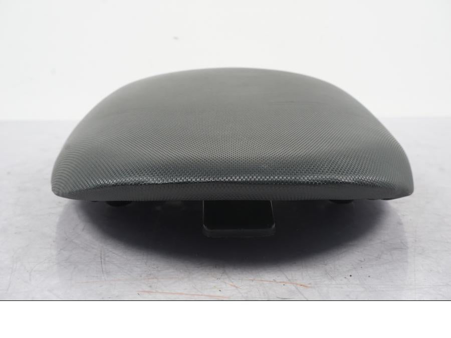 Vänster sida på Sadel från en Suzuki SV 650 S -1999 motorcykel.