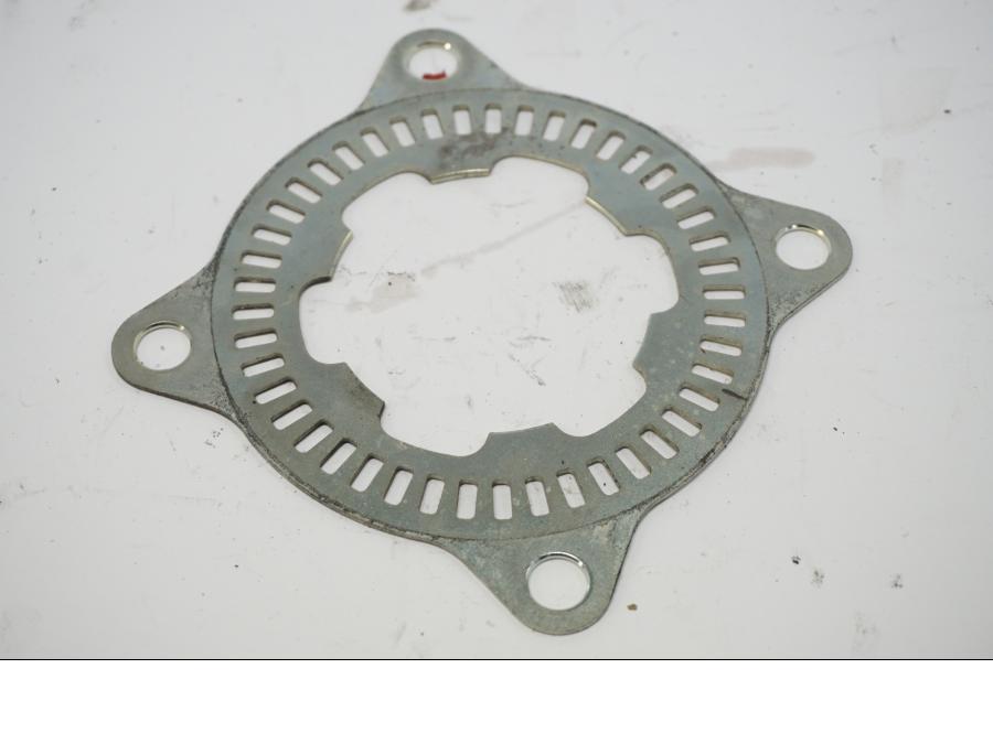 Baksidan på ABS krans från en Kawasaki Z 900 -2019 motorcykel.