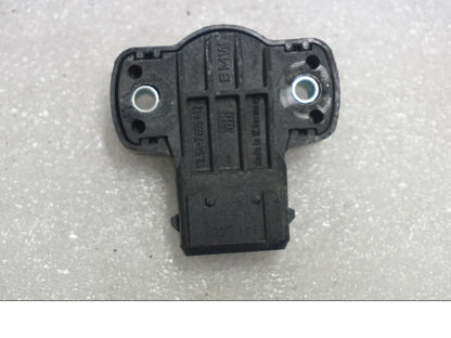 Framsidan på TPS från en BMW K 1300 R -2011 motorcykel.