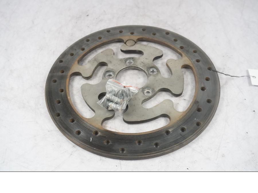 Framsidan på Bromsskiva från en H-D Touring Street Glide FLHX -2009 motorcykel.