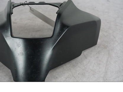 Höger sida på Strålkastarkåpa från en Yamaha MT-09 -2024 motorcykel.