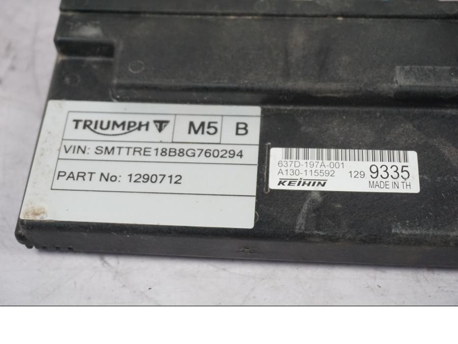 Baksidan på CDI / ECU från en Triumph Tiger Explorer -2016 motorcykel.