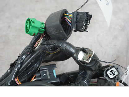 Snett uppifrån på Kabelstam från en Kawasaki ZX-6R -2006 motorcykel.