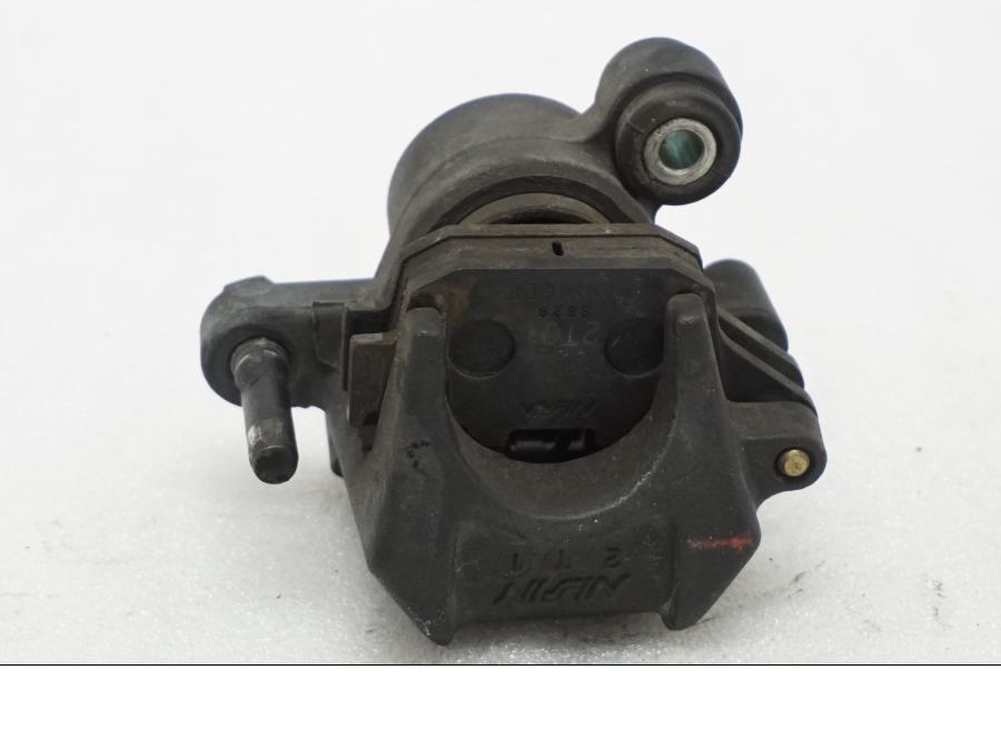 Baksidan på Bromsok från en Buell XB9S -2003 motorcykel.