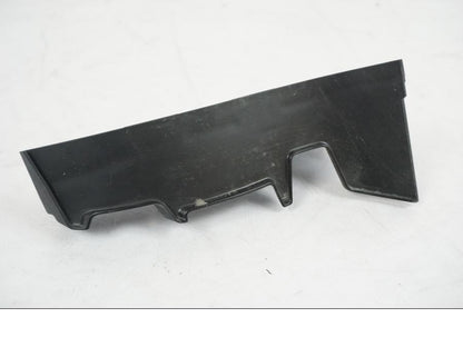 Baksidan på Plast från en KTM 1290 Super Duke R EVO -2023 motorcykel.