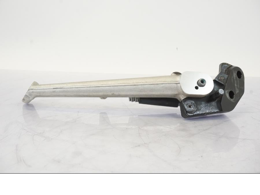 Snett uppifrån på Sidostöd från en BMW S 1000 XR -2019 motorcykel.