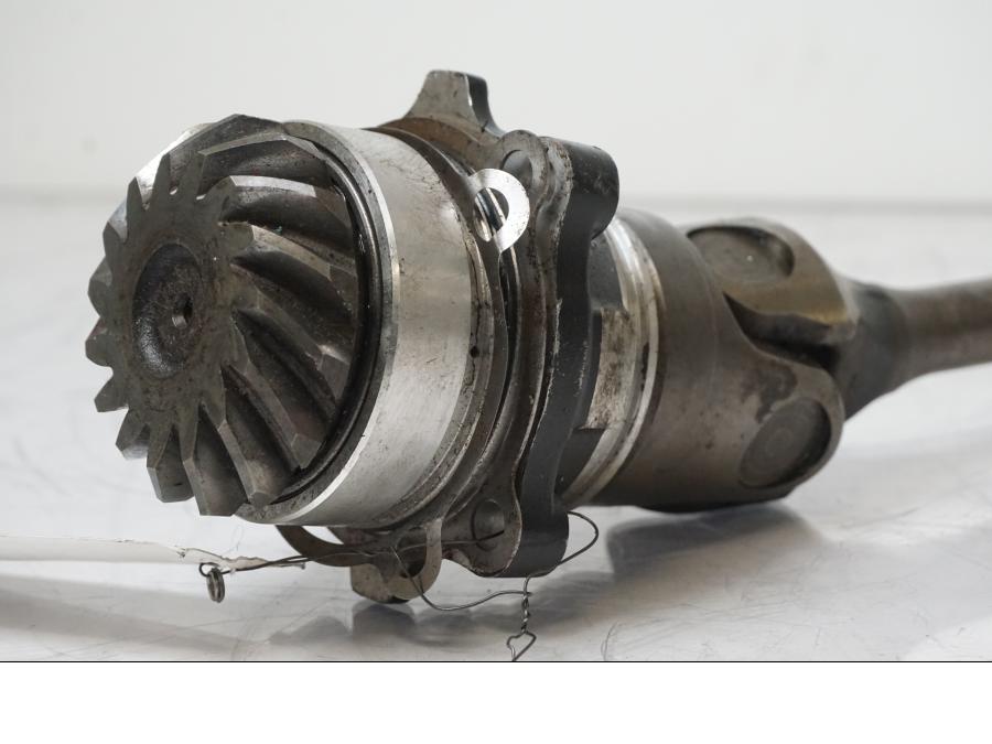 Extrabild1 på Kardanaxel från en Kawasaki VN 1500 Mean Streak -2002 motorcykel.