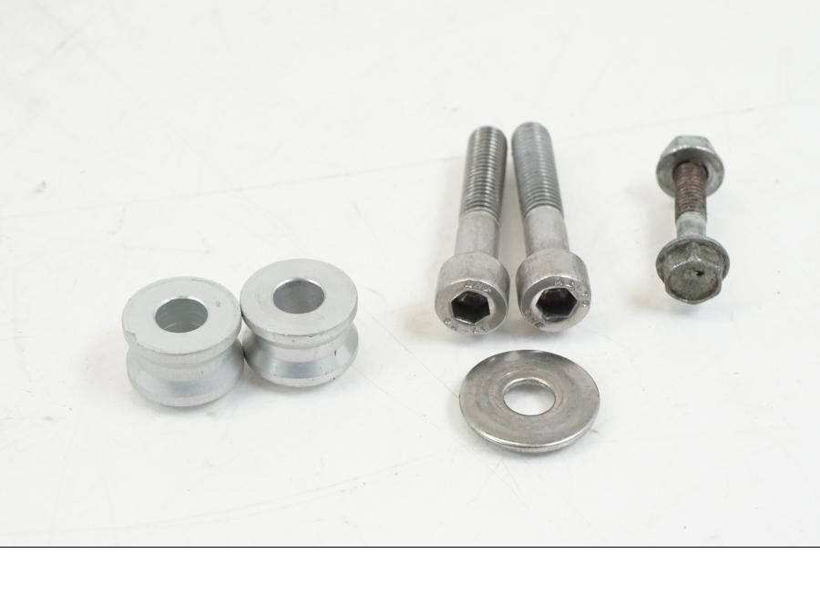 Baksidan på Ljuddämparfäste från en Aprilia Tuono V4R -2011 motorcykel.