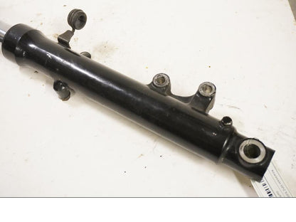 Baksidan på Gaffelben från en Kawasaki GPZ 500 -1991 motorcykel.