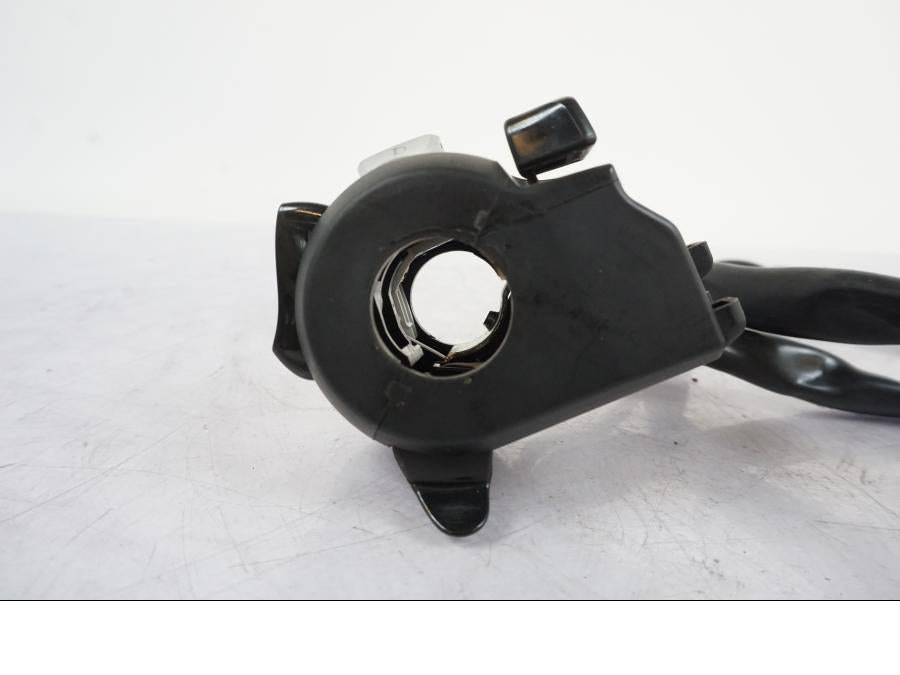 Extrabild1 på Styrelreglage från en Honda VFR 1200 -2010 motorcykel.