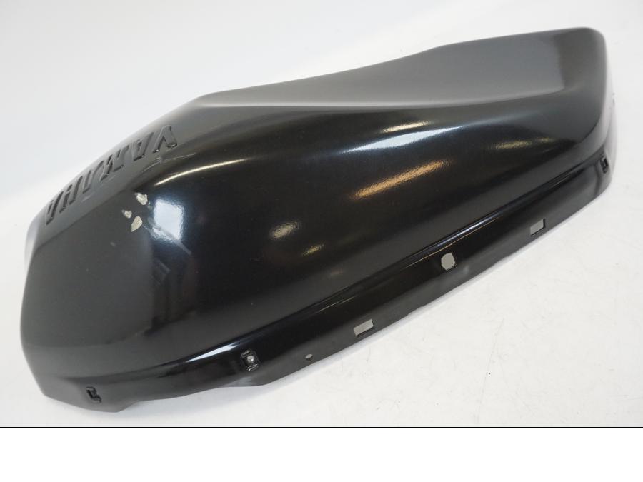 Vänster sida på Bensintankskåpa från en Yamaha XSR 700 -2016 motorcykel.