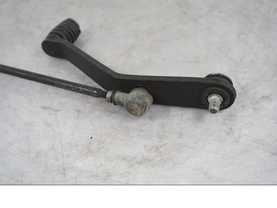 Vänster sida på Växelpedal från en Triumph Tiger Explorer -2016 motorcykel.