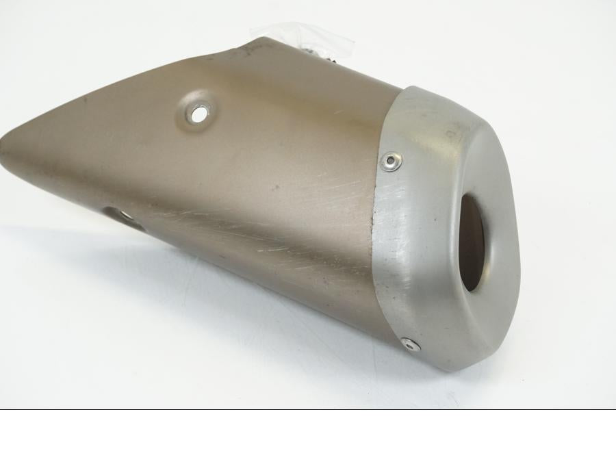 Framsidan på Ljuddämpardekor från en Yamaha MT-07 -2014 motorcykel.