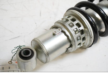 Baksidan på Stötdämpare från en Yamaha FZ-8 -2011 motorcykel.