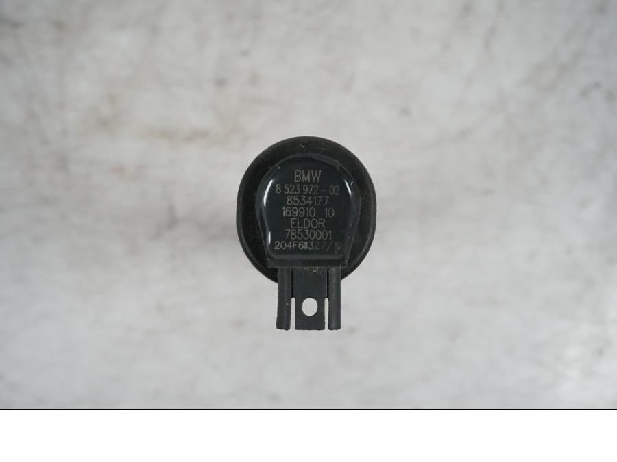 Baksidan på Tändspole från en BMW S 1000 XR -2019 motorcykel.