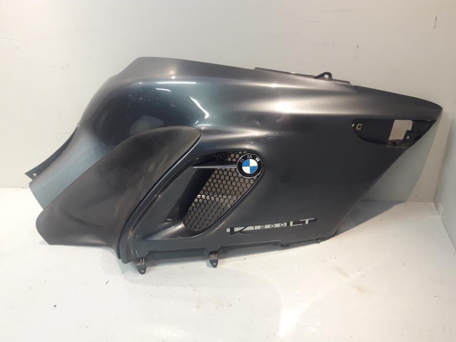 Framsidan på Sidkåpa från en BMW K 1200 LT -2003 motorcykel.