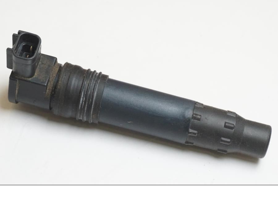 Framsidan på Tändspole från en KTM 1190 Adventure -2015 motorcykel.