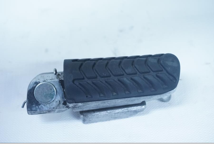 Höger sida på Fotpinne från en Kawasaki Ninja 650 -2018 motorcykel.